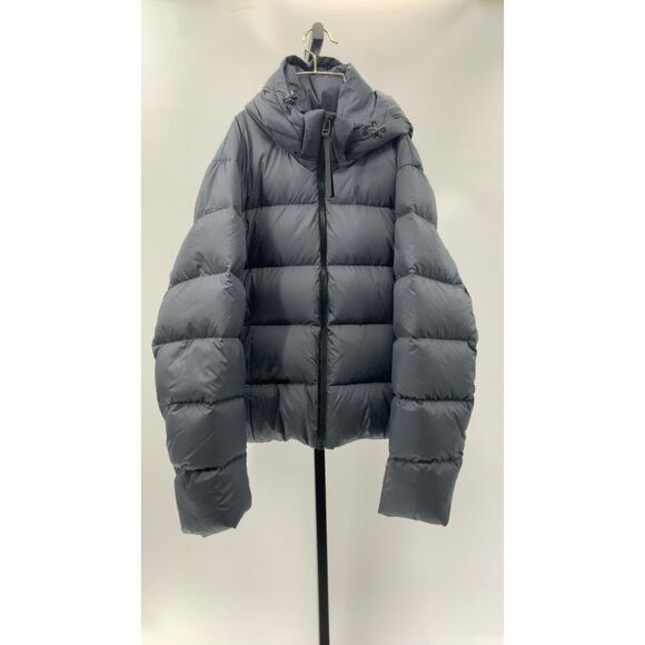 Quince Gray Puffer Jacket - Picture 2 of 3